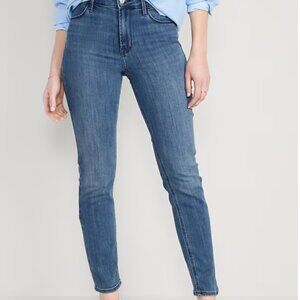 Size 4, wow straight, old navy jeans